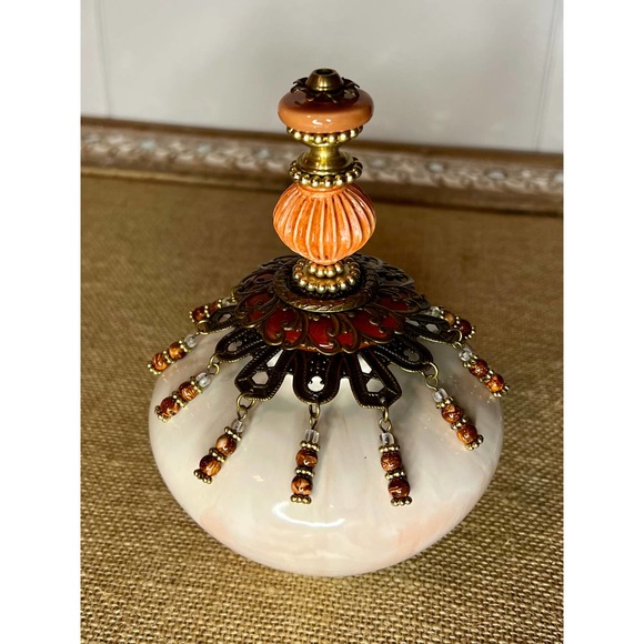 United Creation Donachelle Amber Nuance Oil Lamp - Picture 3 of 5